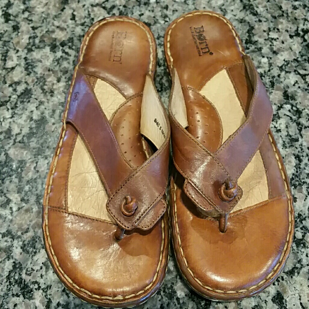 Born sandals